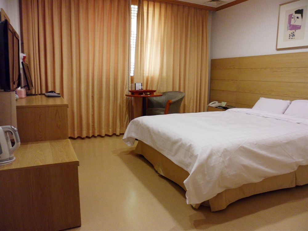 Gwangju Prado Hotel Кванджу Экстерьер фото